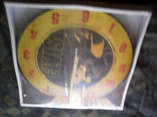ELVIS COLLECTORS CLOCK