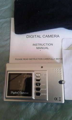 DIGITAL CAMERA INCL. INSTRUCTION MANUAL,SOFTWARE AND CARRY POUCH-SEE DESCRIPTION