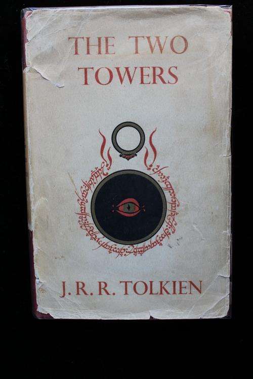 The Lord of the Rings - The Two Towers - J.R.R. Tolkien