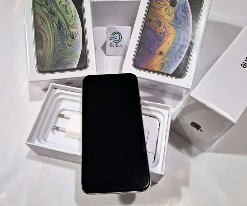 Apple iPhone XS 64GB (SEALED BOX)