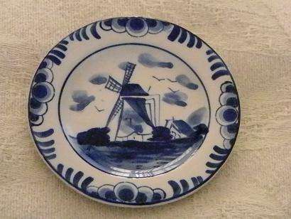 3X DELFT ROUND PLATES