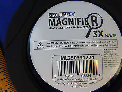 Large LED Lighted Hand Held Magnifying Glass 3x Power Magnification 250 lumens