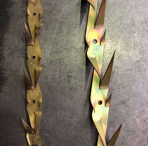 Electroplated Sabre Wall Spikes