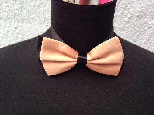 Bow tie