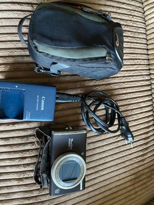 Canon PowerShot SX200IS 12 MP Digital Camera with 12x Wide Angle Optical Image Stabilized Zoom