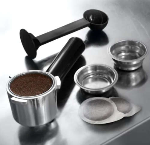 DeLonghi Dedica Style Pump Espresso Coffee Machine - EC685.BK (Great Condition)