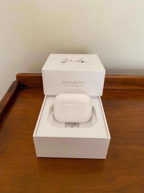 Apple Airpods Pro - 1st Gen (New)
