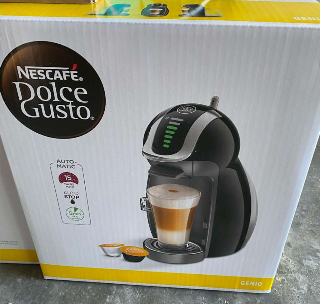 NESCAFÉ Dolce Gusto Genio 2 Automatic Coffee Machine Black