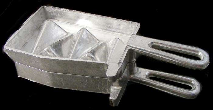 Aluminium Pyramid Sinker Mold - makes 5 sizes in one go!