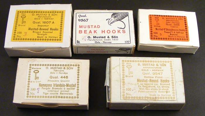 MUSTAD EXCLUSIVE selection 500 (size 1,2,3,4 and 5) HOOKS in original boxes!
