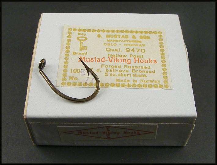 MUSTAD VIKING 5/0 HOOKS X 100