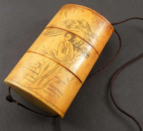 EXQUISITE Authentic Japanese Inro - 3 Case Engraved Carved Oxbone