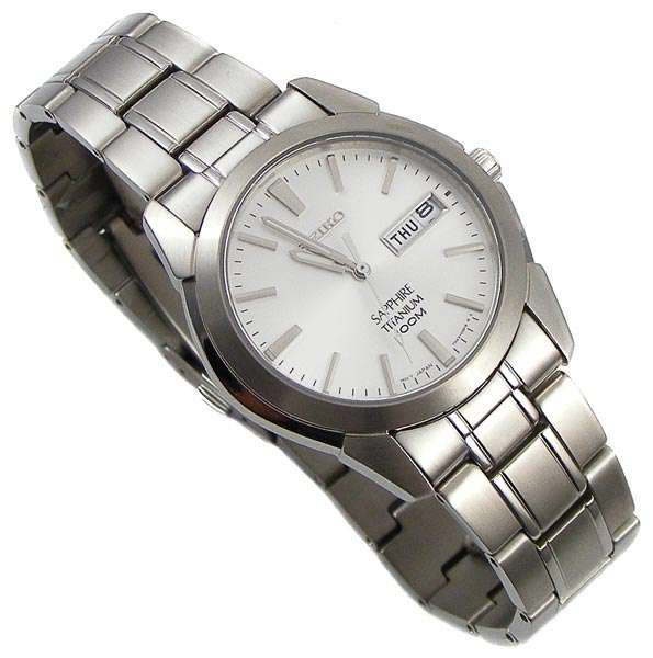 Special Price Sale! SEIKO Titanium Sapphire Gents Day Date Quartz.