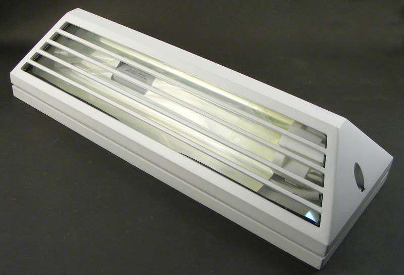 High Quality Radiant Heavy Duty Cast Aluminium Outdoor Foot Light- fluorescent lamps