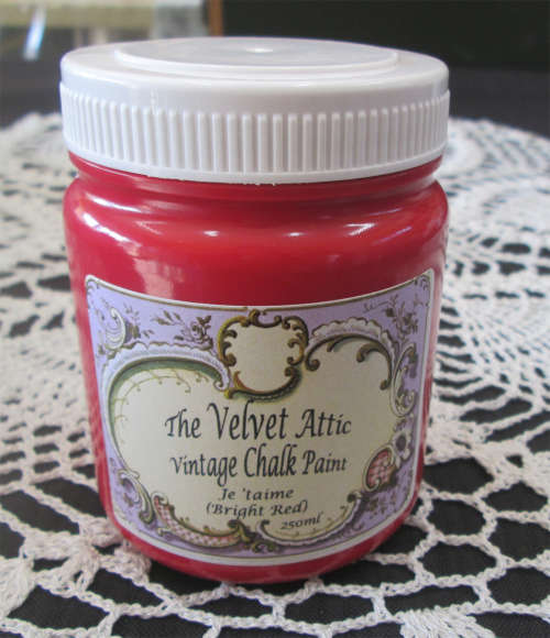 The Velvet Attic - Vintage Chalk Paint 250ml - Je 'taime (Bright Red)