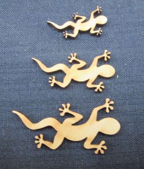 The Velvet Attic - Wood blank laser cutout  - 3 Mini Geckos