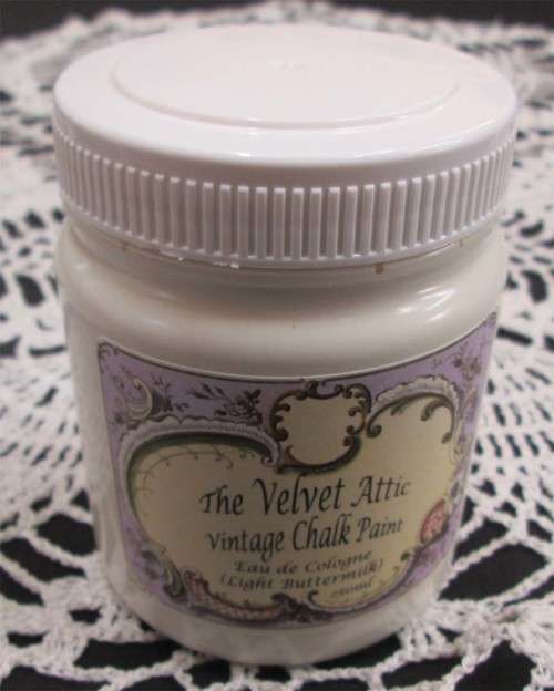 The Velvet Attic - Vintage Chalk Paint 250ml - Eau de Cologne (Light Buttermilk)