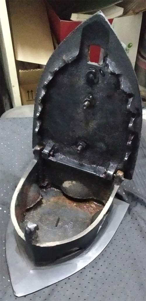 Cast Iron Old Iron with Wooden Handle