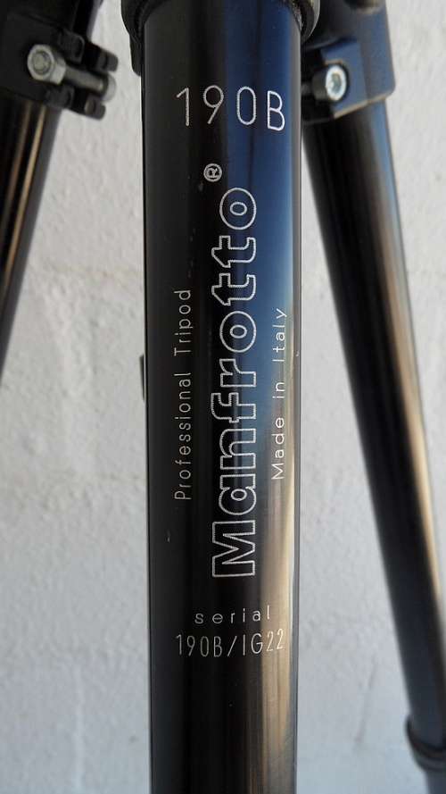 MANFROTTO PROFESSIONAL TRIPOD 190 B /G22  INCLUDING  MANFROTTO BALL HEAD 352 VGC MADE IN ITALY