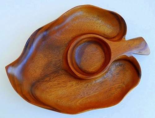 MONKEY POD WOOD SERVING TRAY/ BOWL  HAND CRAFTED 34.5 cm X 25.2 cm X 4 cm EXCELLENT CONDITION