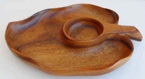 MONKEY POD WOOD SERVING TRAY/ BOWL  HAND CRAFTED 34.5 cm X 25.2 cm X 4 cm EXCELLENT CONDITION