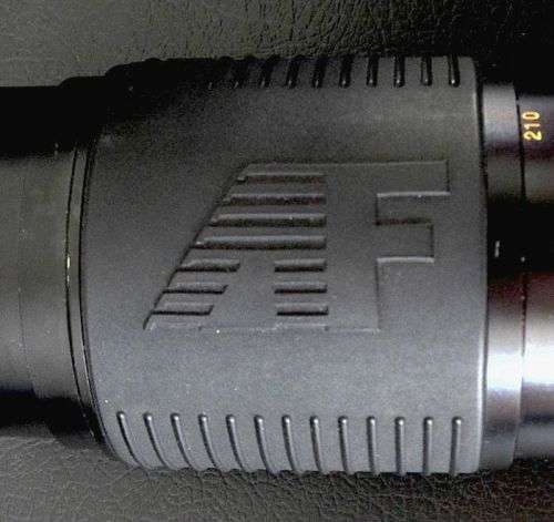 MINOLTA-VIVITAR  AUTO FOCUS ZOOM 70-210mm  MACRO 1: 4.5-5.6 MC  LICENSED BY MINOLTA 97082762  JAPAN