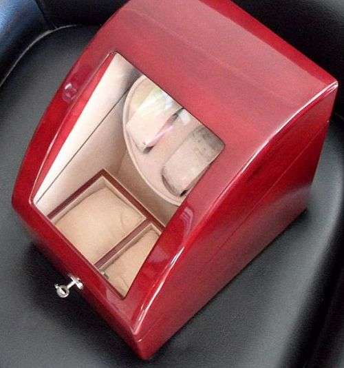 DOUBLE WATCH WINDER FOR AUTOMATIC WATCHES ,DIFFERENT ROTATING MODES WITH CONTROL LIGHT PIANO FINISH