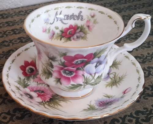 Royal Albert "Flowers of the Month - March" Duo