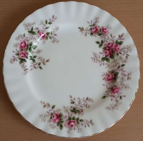Royal Albert "Lavender Rose" Cake or Side Plate