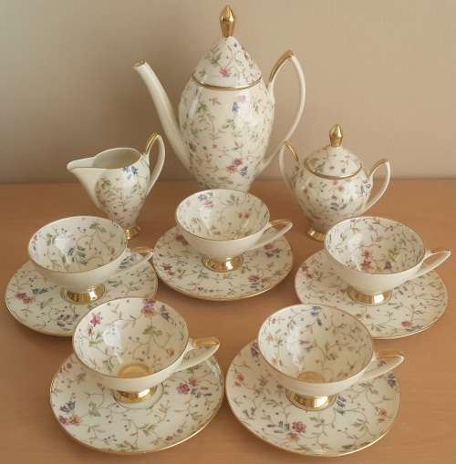 *RARE* Bavarian "Alka" Demitasse Set