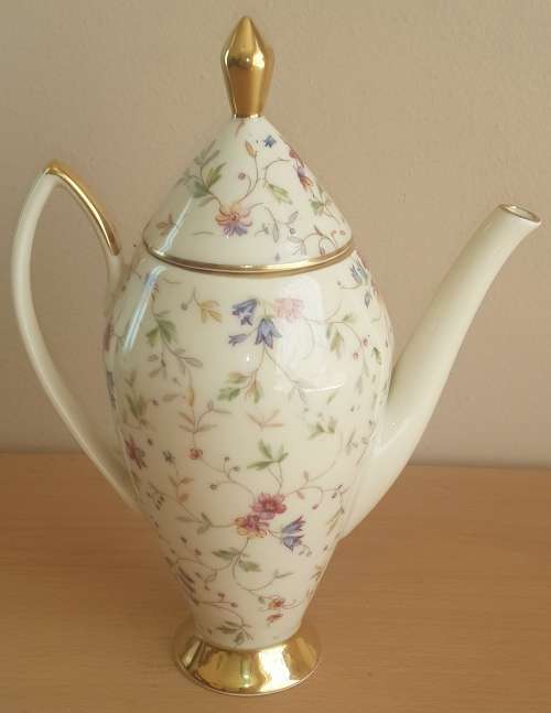 *RARE* Bavarian "Alka" Demitasse Set