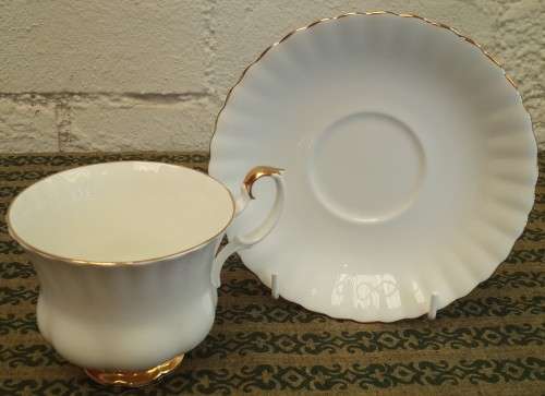 Royal Albert "Val D'or" Breakfast Duo