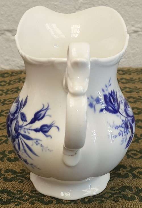 Royal Albert "Connoisseur" Milk Jug & Sugar Bowl