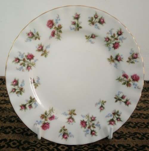 Royal Albert "Winsome" Cake/Side Plate (4 available)