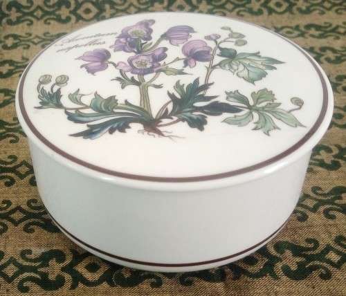 Large Villeroy & Boch "Botanica" Trinket Box