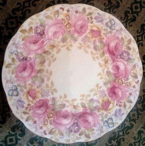 Royal Albert `Serena` Plate
