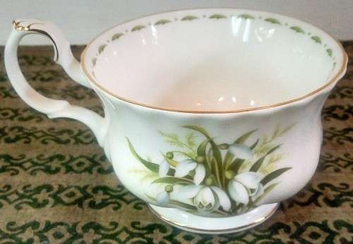 Royal Albert "Snowdrops" Breakfast Duo (Flower of the Month: January)