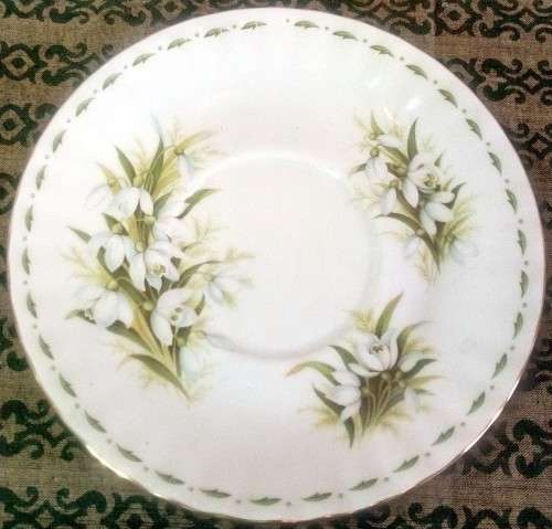 Royal Albert "Snowdrops" Breakfast Duo (Flower of the Month: January)