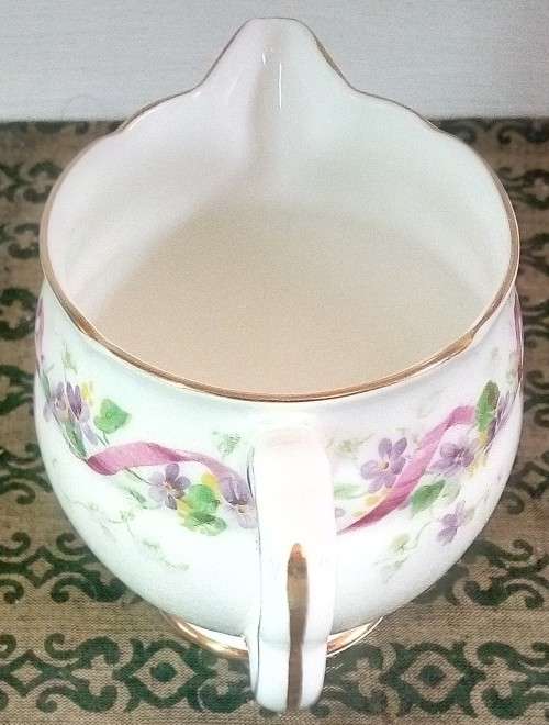 Royal Doulton "Honiton" Milk & Sugar Set