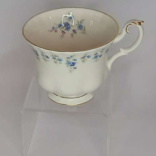 Royal Albert `Memory Lane` Trio (4 available)