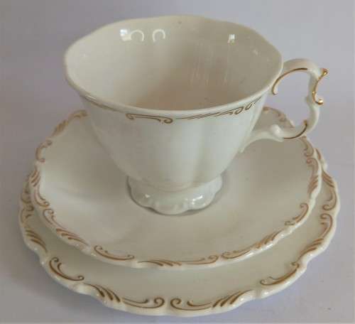 Royal Albert `Orleans` Trio (4 available)