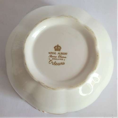 Royal Albert `Orleans` Milk & Sugar Set