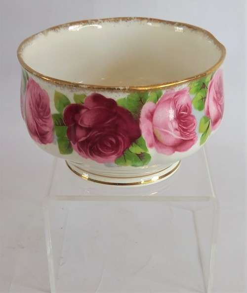 Royal Albert `Old English Rose` Milk & Sugar Set