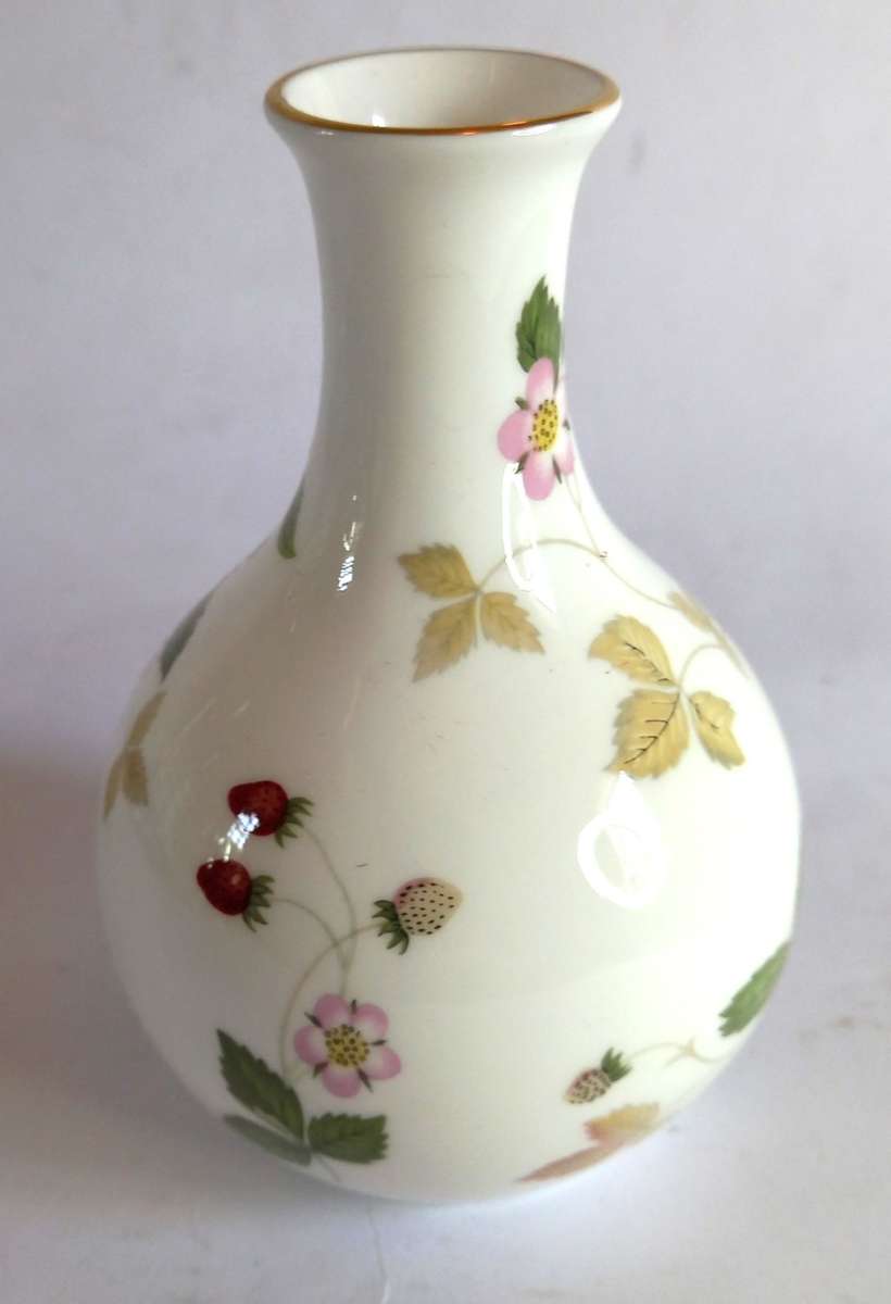 Wedgwood `Wild Strawberry` Bulbous Vase