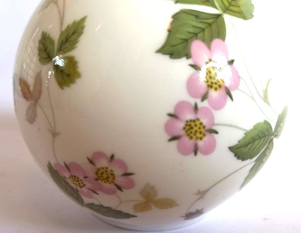 Wedgwood `Wild Strawberry` Bulbous Vase