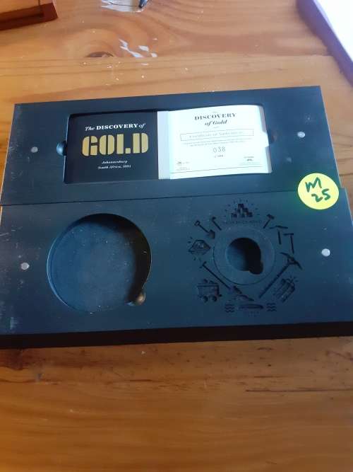 Wooden Coin Holder Box. Magnetic Gold Discovery Coin Holder