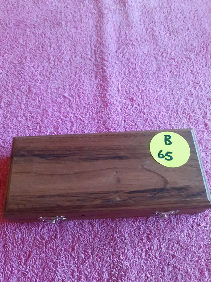 Wooden Coin Holder Box - Investgold R 1 & R2 Gold Twin Set 2001