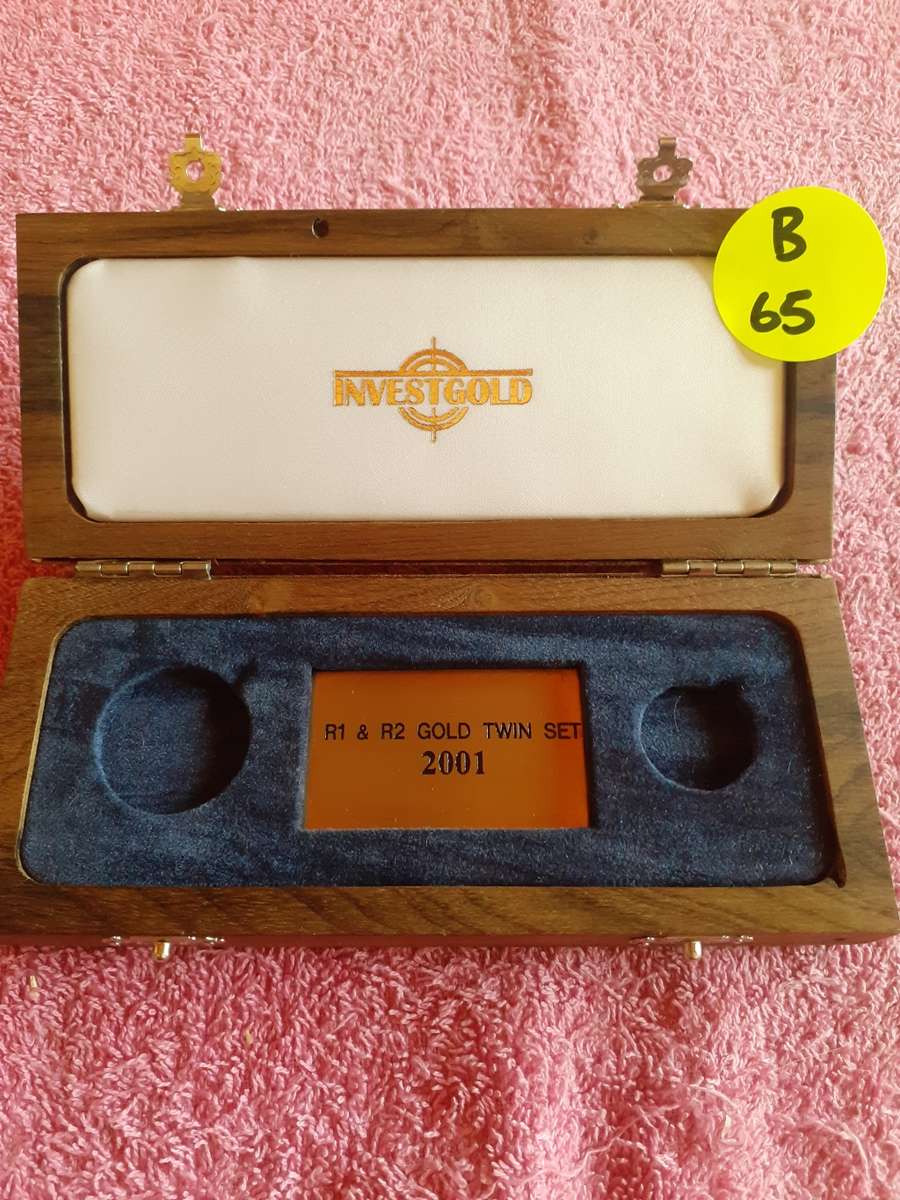 Wooden Coin Holder Box - Investgold R 1 & R2 Gold Twin Set 2001