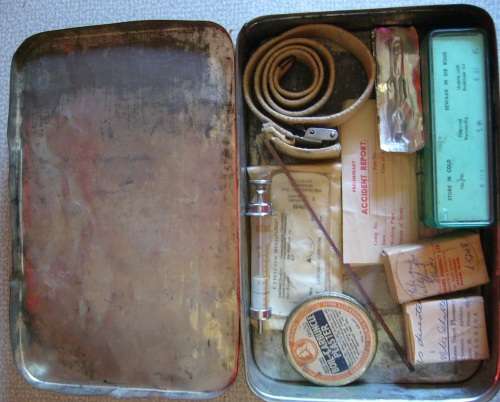 First Aid Kit AA - Antique