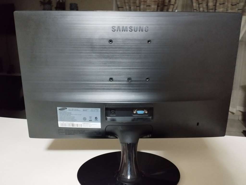 Samsung S19C150 Monitor